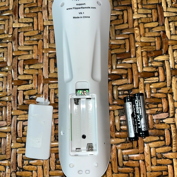 Flipper remote control for elderly/dementia makes the tv so much easier! - Picture 3 of 8